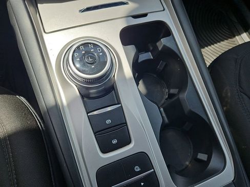 Used 2022 Ford Explorer XLT image 23