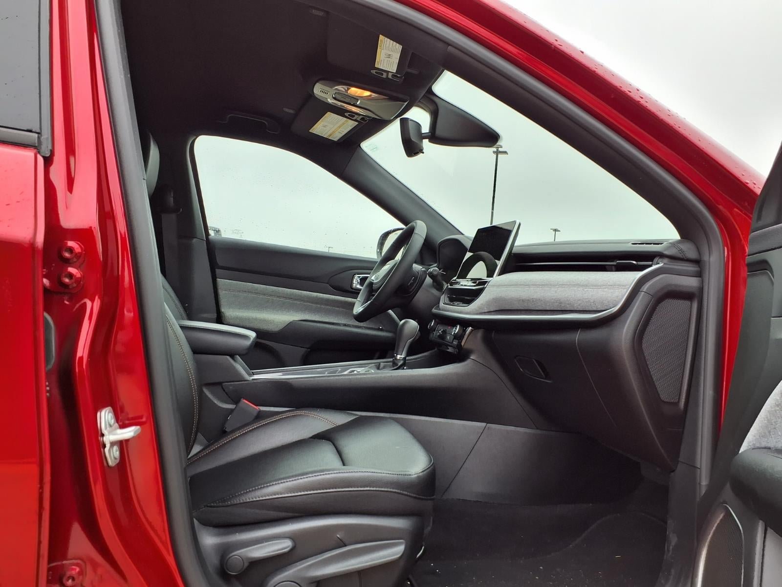 Certified 2024 Jeep Compass Latitude AWD/4WD image 21
