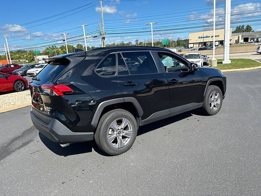 Certified 2025 Toyota RAV4 XLE AWD/4WD image 9