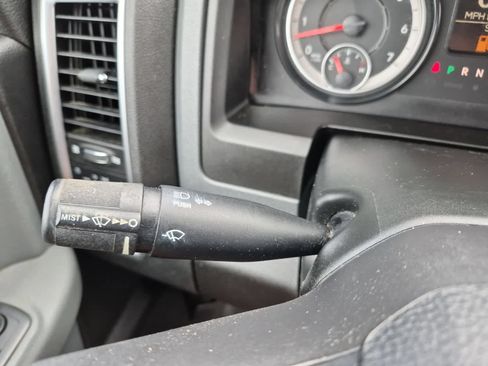 Used 2019 RAM 1500 Classic SLT AWD/4WD image 24