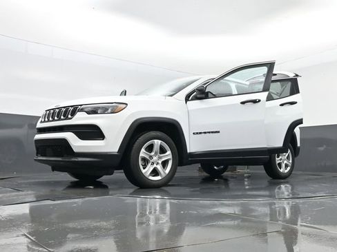 Used 2023 Jeep Compass Sport AWD/4WD image 31