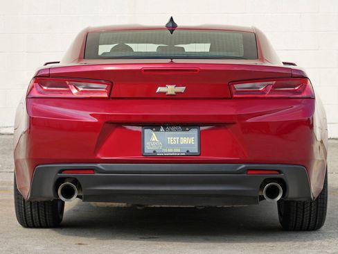 Used 2017 Chevrolet Camaro LT RWD image 10