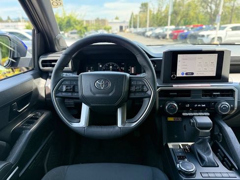 Certified 2025 Toyota Tacoma SR5 AWD/4WD image 24