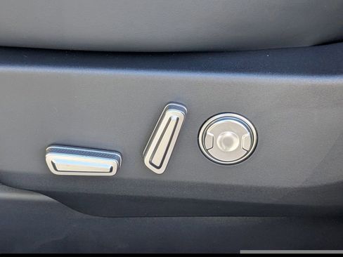 New 2026 Lincoln Nautilus Reserve image 21