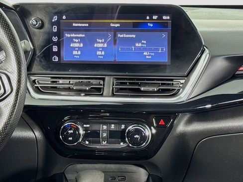 Used 2024 Chevrolet Trax RS w/ Sunroof Package FWD image 13