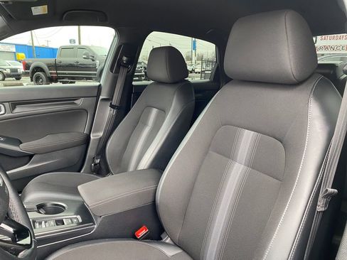 Used 2023 Honda Civic Sport image 9