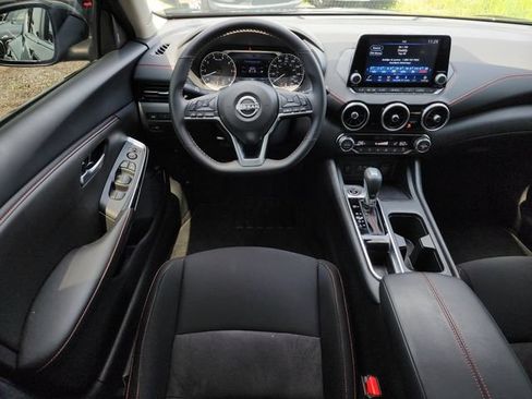 Used 2025 Nissan Sentra SR w/ Midnight Edition FWD image 19