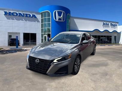 Used 2023 Nissan Altima 2.5 SV