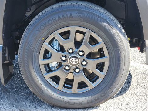 New 2026 Toyota 4Runner SR5 image 7