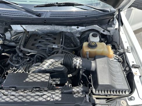 Used 2011 Ford F150 Lariat w/ Lariat Chrome Pkg RWD image 13