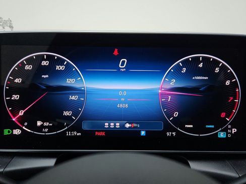 Used 2026 Mercedes-Benz GLC 300 4MATIC image 23