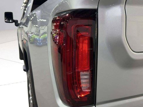 Used 2023 GMC Sierra 2500 Denali AWD/4WD image 13