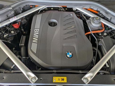 New 2026 BMW X5 xDrive50e w/ M Sport Package image 17