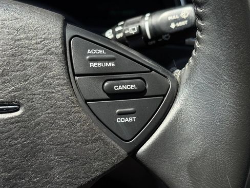 Used 2007 Chrysler Pacifica Touring FWD image 33