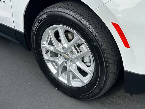 Used 2024 Chevrolet Equinox LT image 12