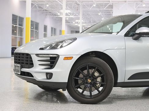 Used 2016 Porsche Macan S AWD/4WD image 3