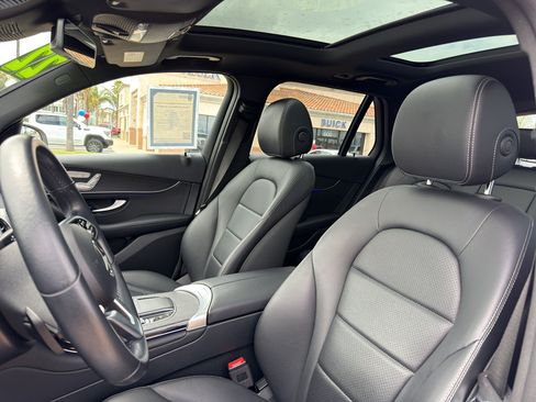 Used 2022 Mercedes-Benz GLC 300 4MATIC image 10