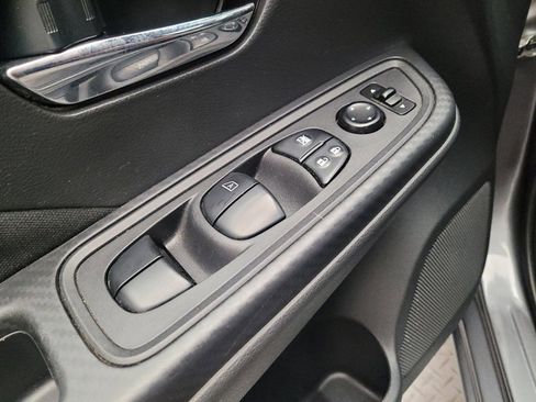 Used 2021 Nissan Versa SV FWD image 27