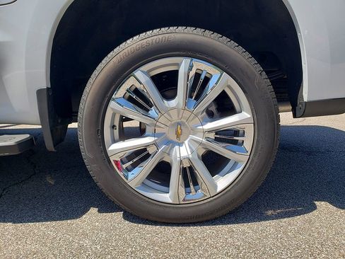 Used 2026 Chevrolet Silverado 1500 High Country w/ Technology Package AWD/4WD image 13