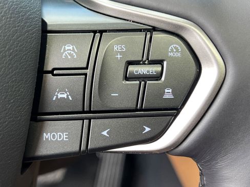 Used 2025 Lexus NX 250 FWD w/ Towing Package (2000 Lbs) image 27