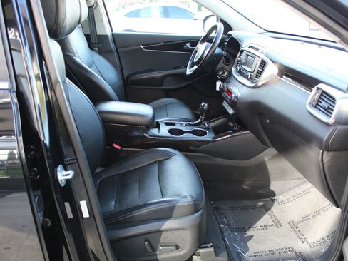 Used 2016 Kia Sorento EX FWD image 10