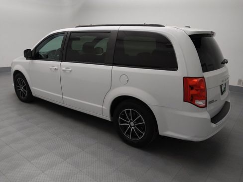 Used 2018 Dodge Grand Caravan GT FWD image 3