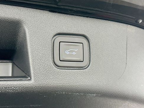 Used 2025 Chevrolet Blazer EV RS AWD/4WD image 31
