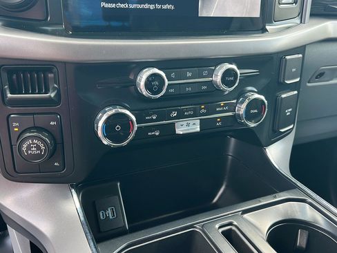 Used 2024 Ford F150 XLT w/ Mobile Office Package image 28