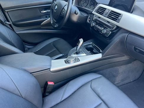 Used 2016 BMW 320i xDrive Sedan image 16