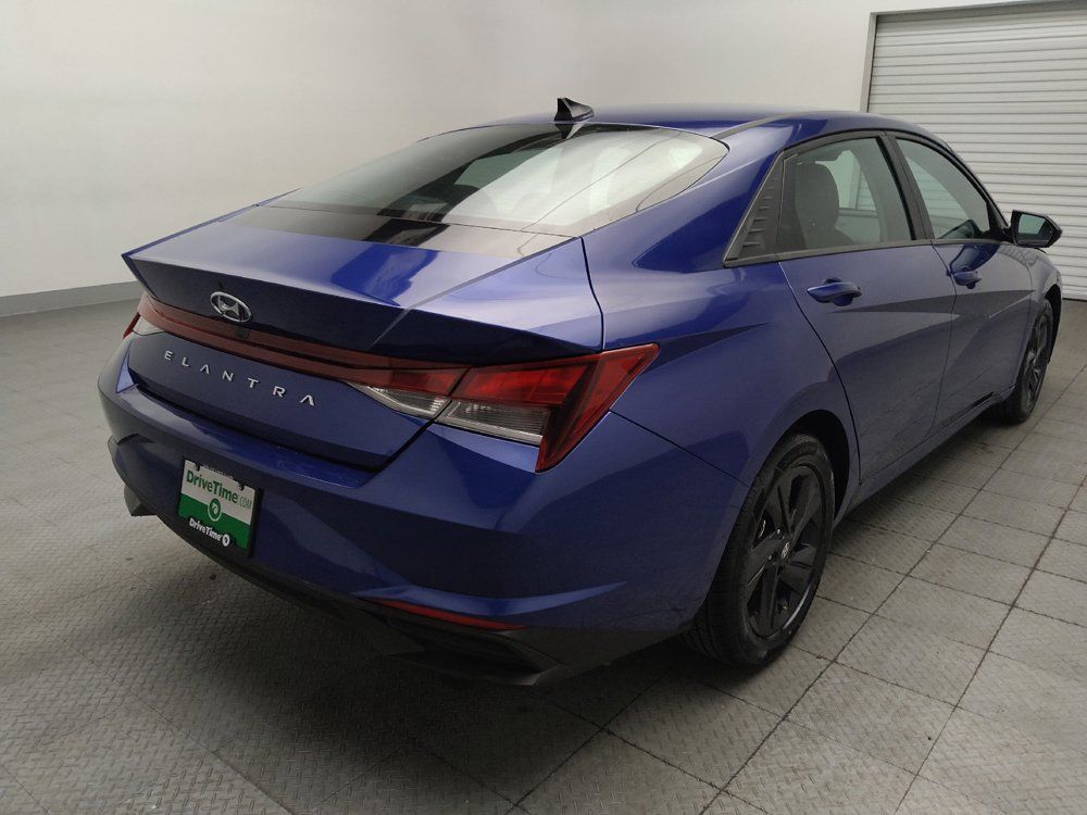 Used 2021 Hyundai Elantra SEL w/ Convenience Package FWD image 9