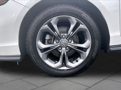 Used 2023 Honda Accord EX image 11