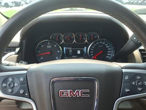Used 2020 GMC Yukon XL SLT w/ Premium Edition AWD/4WD image 15