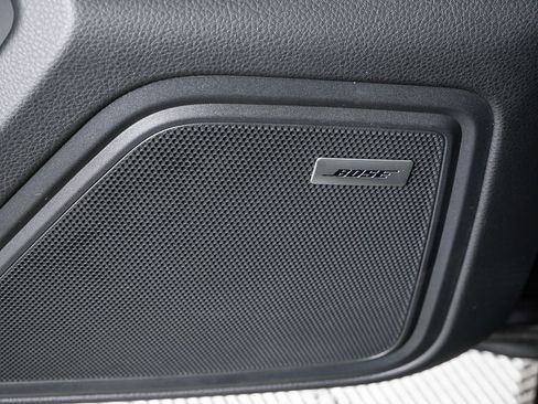 New 2026 Porsche Macan image 7