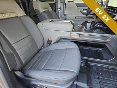 Used 2025 GMC Hummer EV 2X image 18
