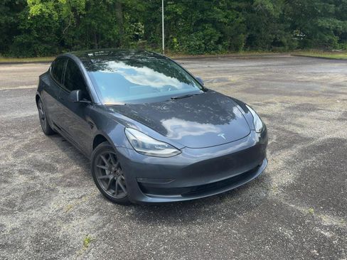 Used 2022 Tesla Model 3 Long Range AWD/4WD image 2