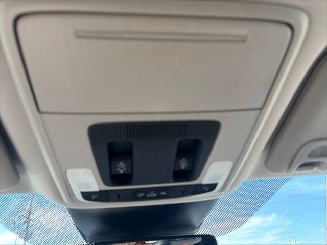 Used 2023 Honda Pilot Elite image 25