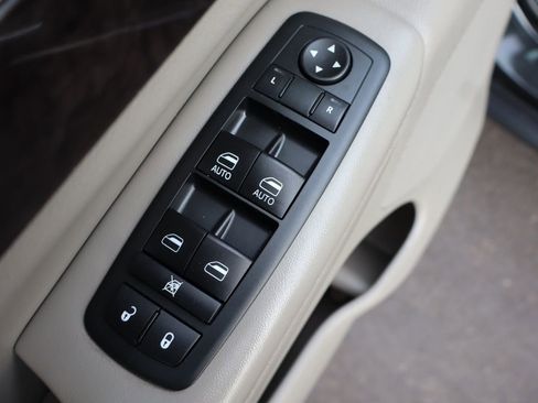 Used 2012 Jeep Grand Cherokee Laredo image 27