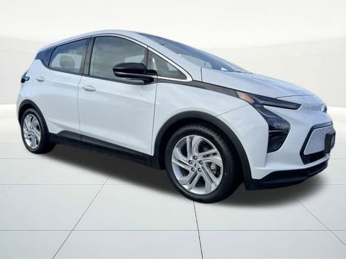 Used 2023 Chevrolet Bolt LT image 8
