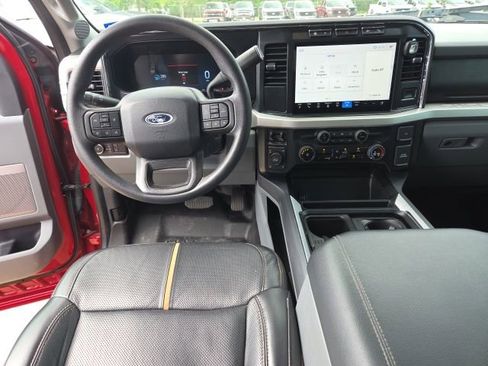 Used 2024 Ford F250 XLT w/ XLT Premium Package image 7