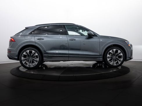 Certified 2025 Audi Q8 Prestige w/ Prestige Package image 3