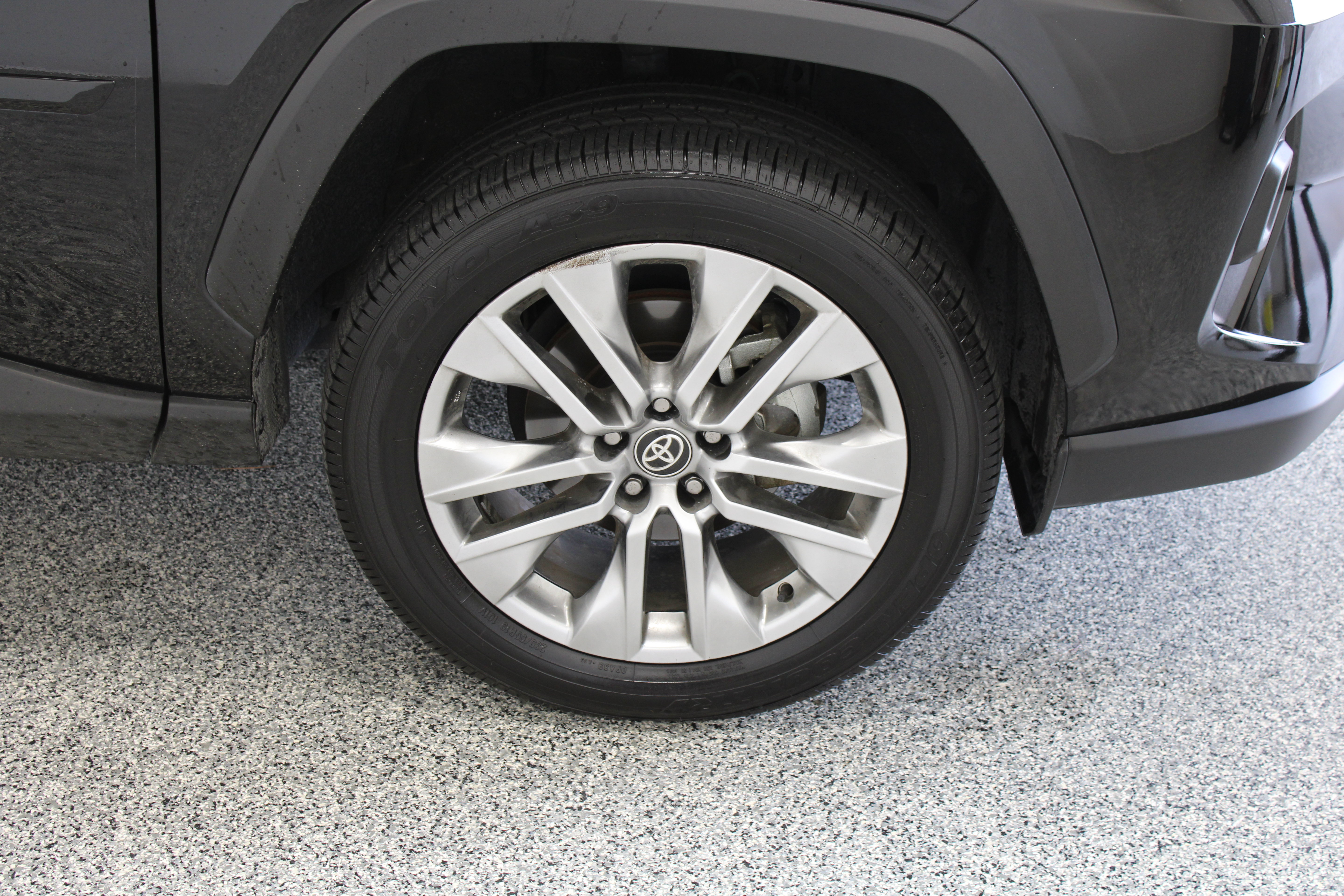 Used 2025 Toyota RAV4 Limited FWD image 5