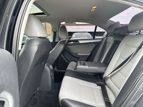 Used 2016 Volkswagen Jetta SEL Premium image 22