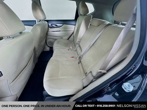 Used 2016 Nissan Rogue SV AWD/4WD image 22