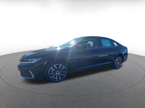 Used 2025 Volkswagen Jetta SE image 7