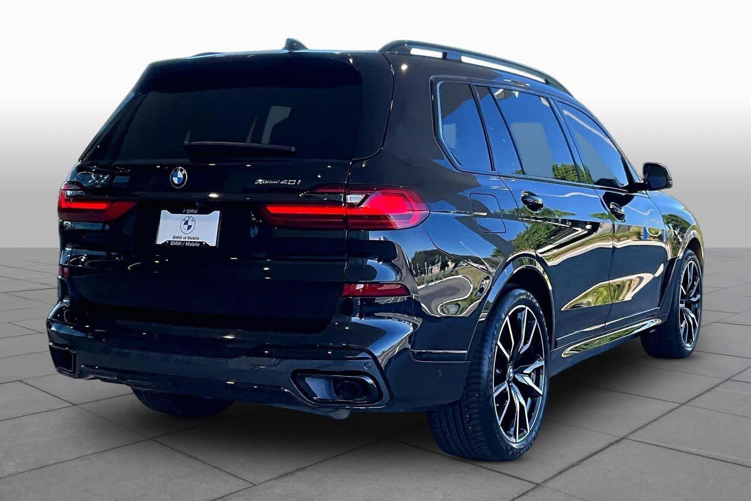 Used 2022 BMW X7 xDrive40i w/ M Sport Package AWD/4WD image 12