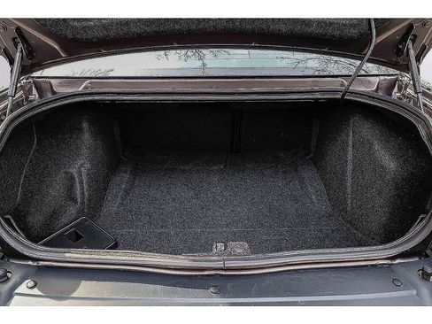 Used 2016 Dodge Challenger R/T Scat Pack w/ Leather Interior Group image 23