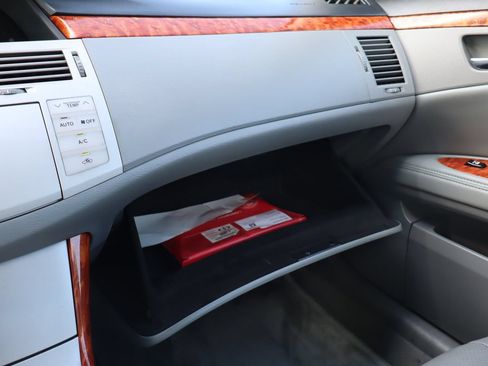 Used 2007 Toyota Avalon Limited FWD image 38