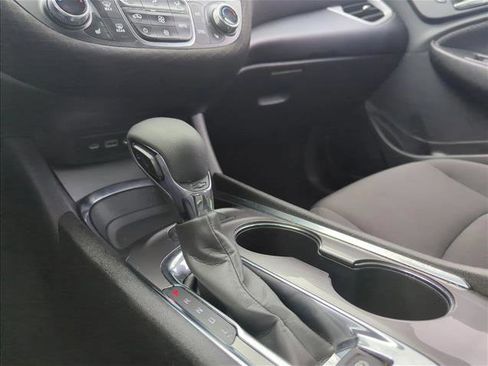 Used 2024 Chevrolet Malibu LT image 10