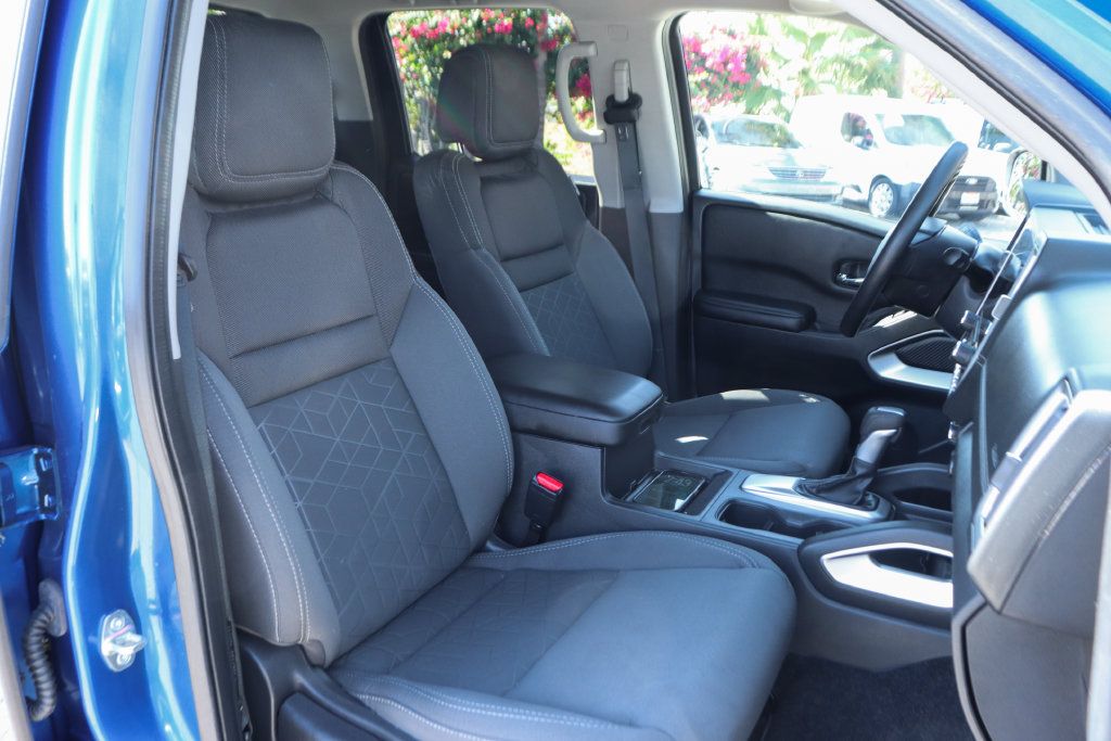 Used 2025 Nissan Frontier SV RWD image 37