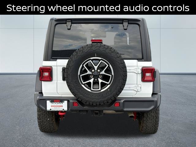 Used 2025 Jeep Wrangler Unlimited Rubicon AWD/4WD image 11